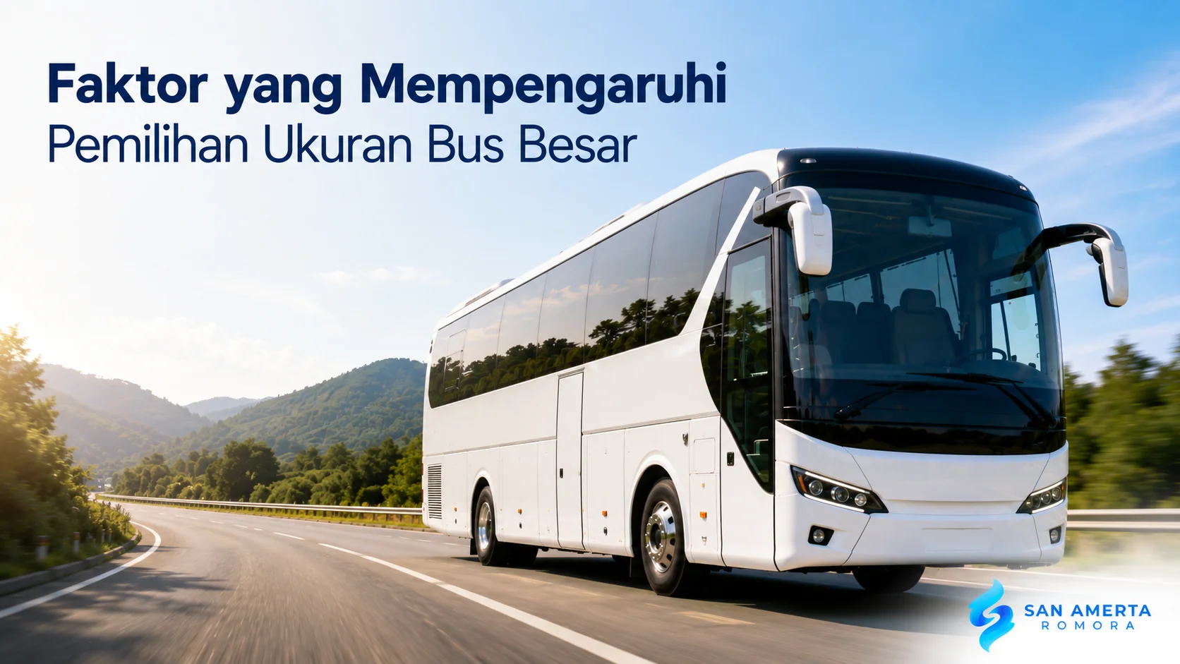 Bus pariwisata besar melaju di jalan raya sebagai ilustrasi faktor yang memengaruhi pemilihan ukuran bus besar.
