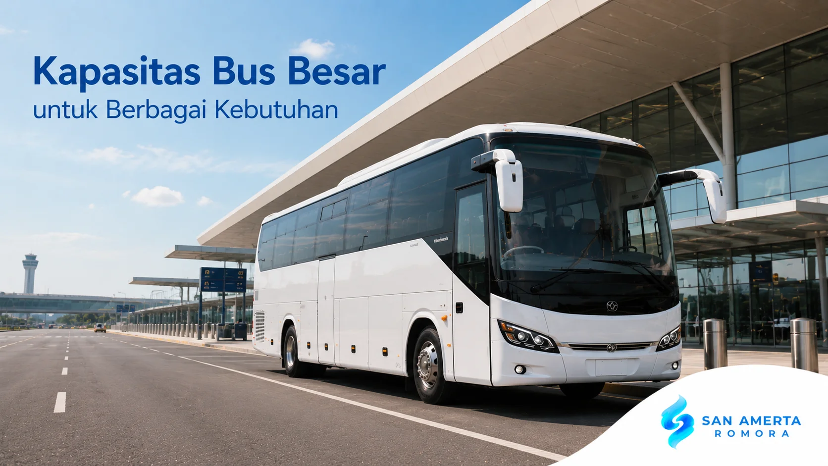 Bus besar modern di area terminal bandara sebagai ilustrasi kapasitas bus besar untuk berbagai kebutuhan operasional.
